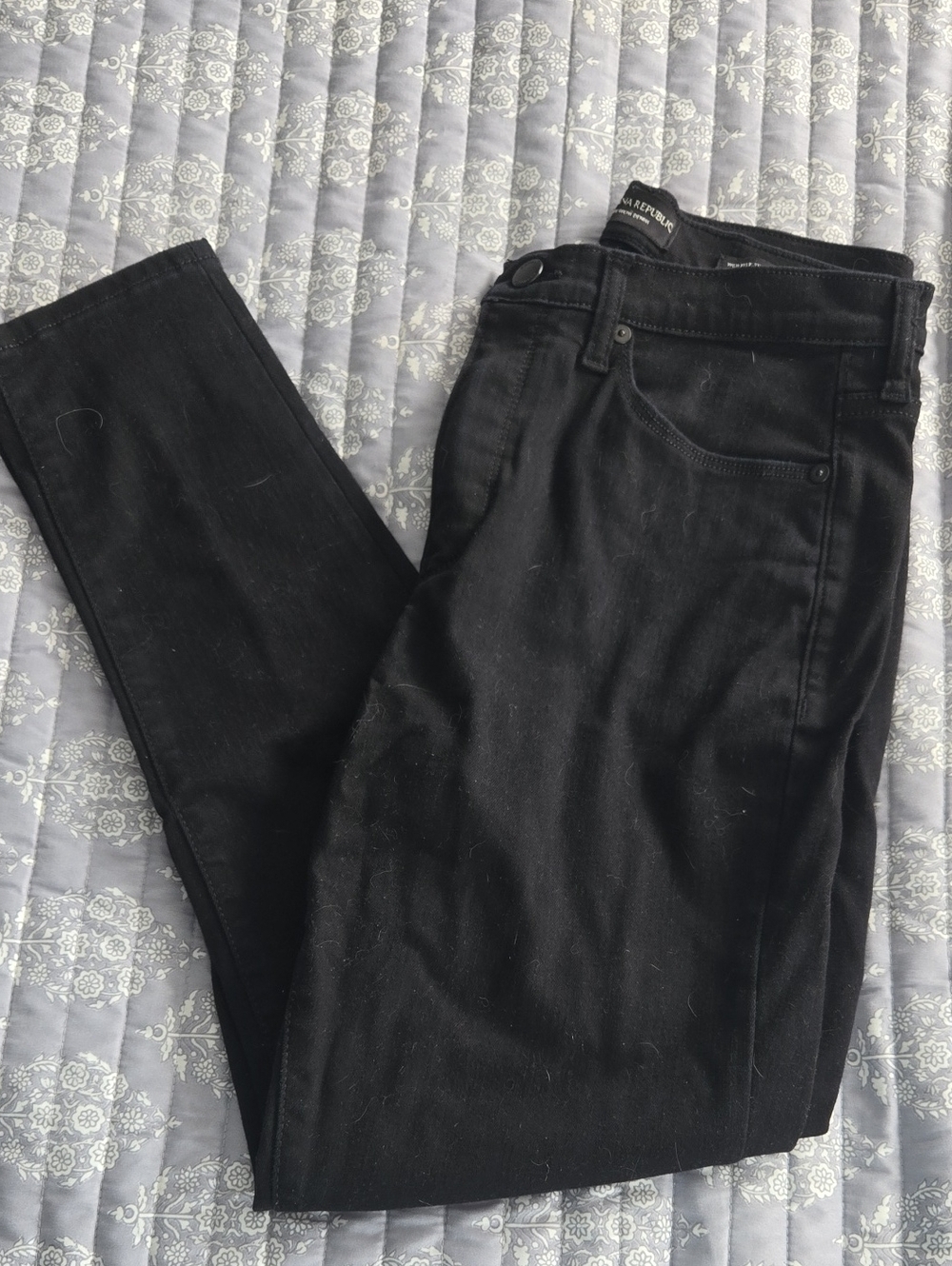 Banana Republic Men's Skinny Jeans in Black
